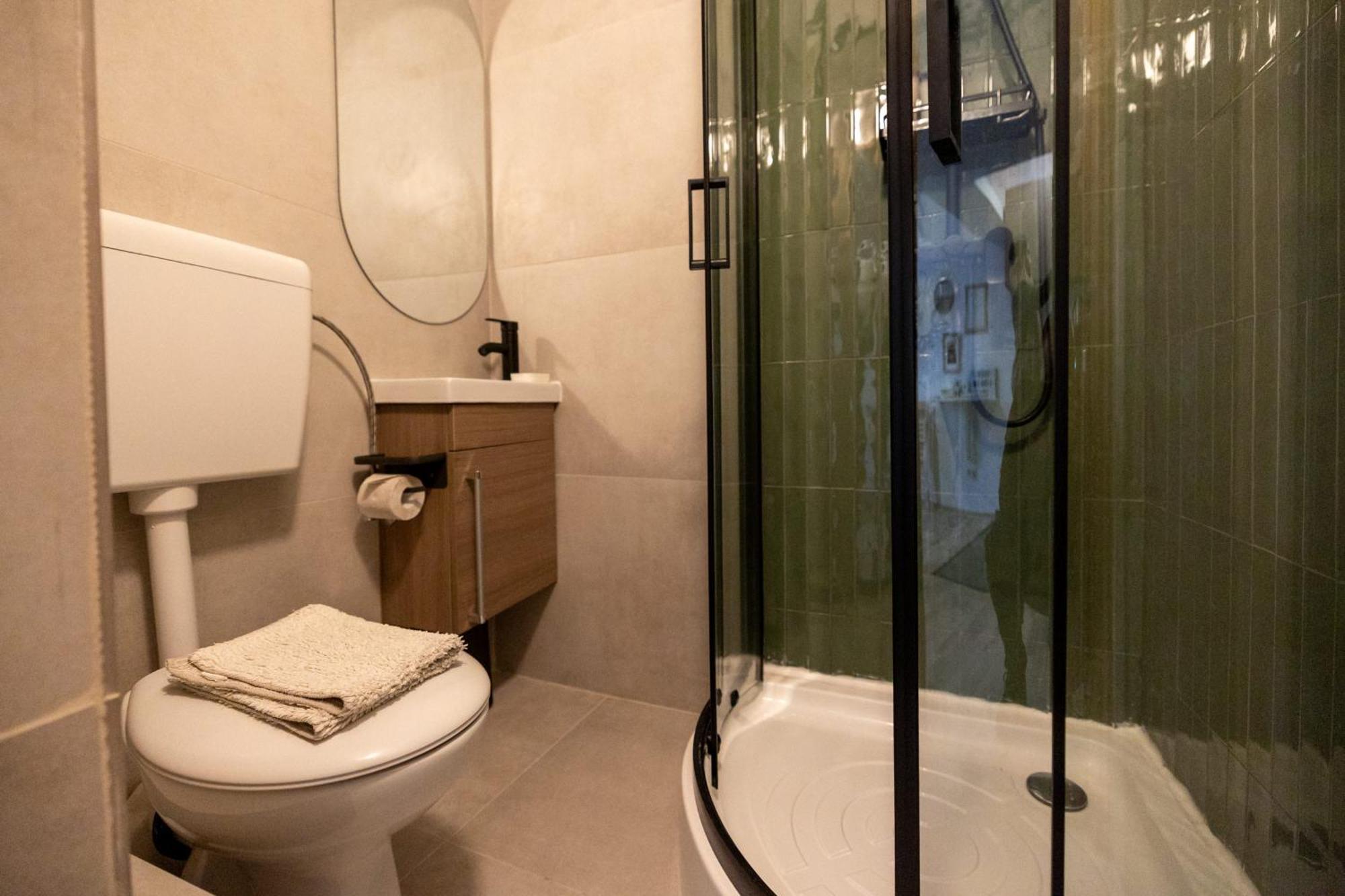 Cozy Studio Retreat - Quiet, Premium Stay تيميشورا المظهر الخارجي الصورة